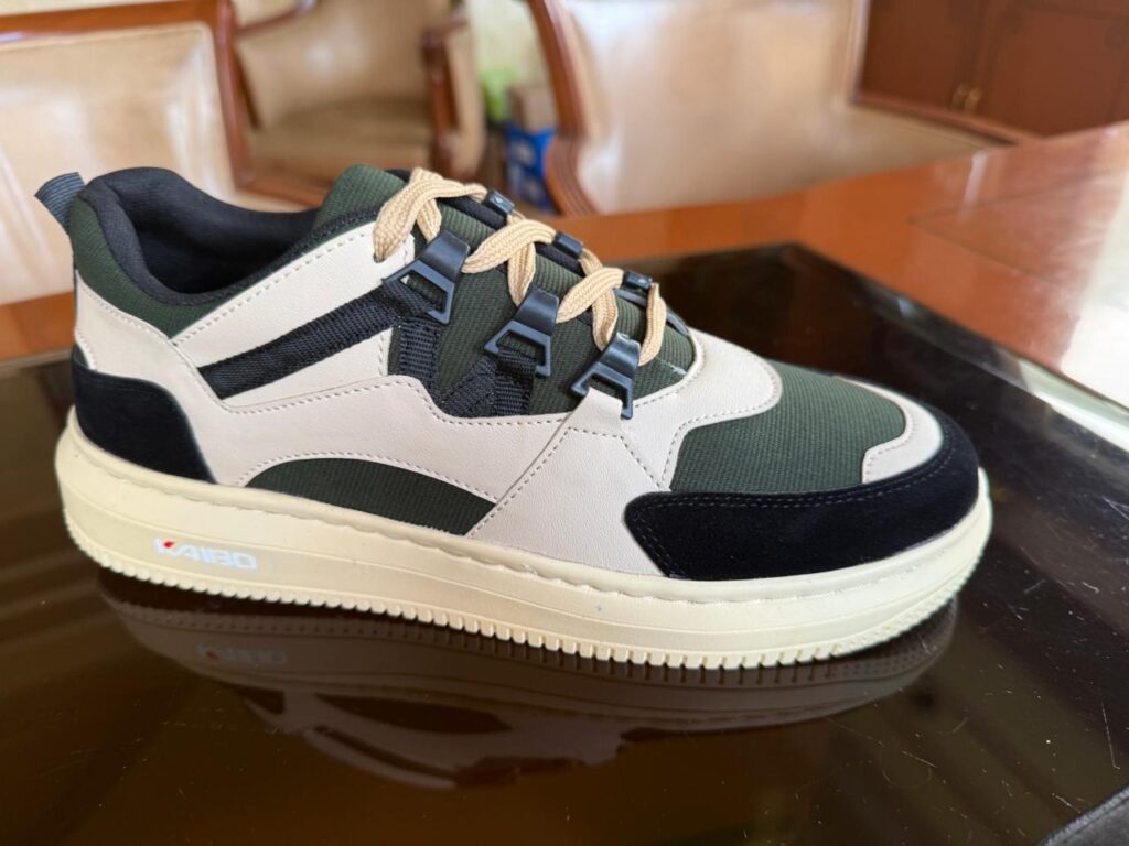 casual white shoes for men